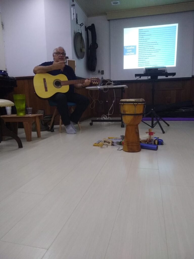 Formação em Musicoterapia Plurimodal - Módulo 1